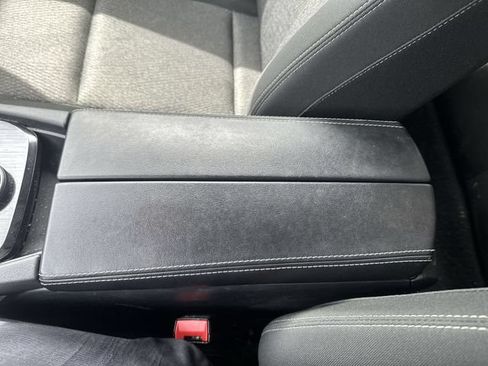 Used 2025 Nissan Rogue SV AWD/4WD image 25