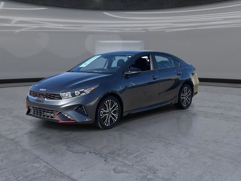 Used 2023 Kia Forte GT-Line FWD image 3