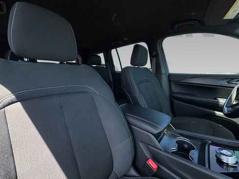 New 2026 Jeep Grand Cherokee Laredo AWD/4WD image 7