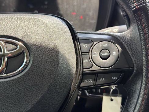 Used 2025 Toyota Corolla LE FWD image 30