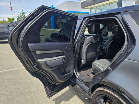 Used 2023 Land Rover Discovery HSE R-Dynamic AWD/4WD image 15