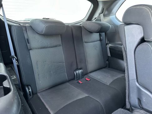 Used 2020 Nissan Pathfinder SV image 17