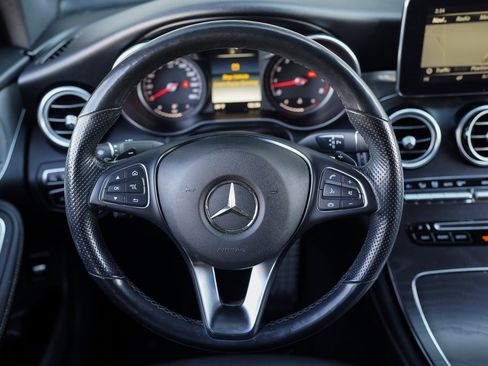 Used 2019 Mercedes-Benz GLC 300 4MATIC Coupe image 27