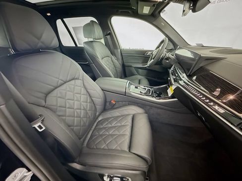 New 2026 BMW X5 xDrive40i w/ M Sport Package AWD/4WD image 29