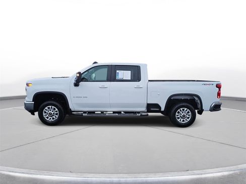 Used 2024 Chevrolet Silverado 2500 LT image 8