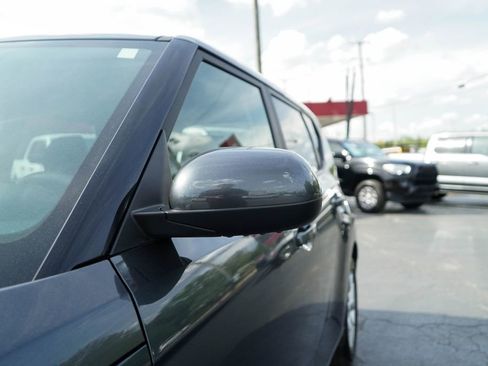 Used 2022 Kia Soul LX w/ Technology Package image 15