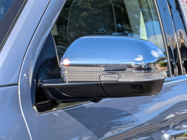 Used 2019 Lincoln Navigator Black Label AWD/4WD image 10