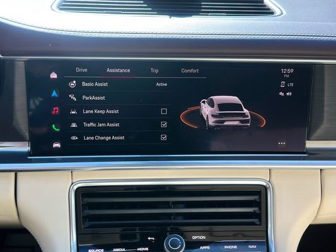 Used 2023 Porsche Panamera GTS image 40