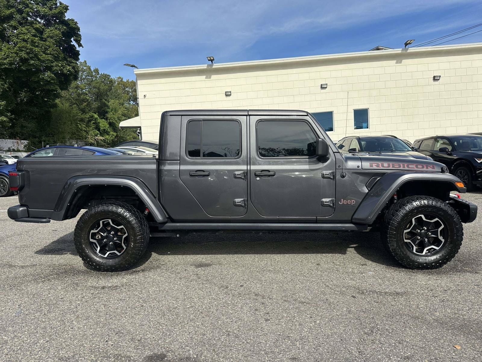 Used 2021 Jeep Gladiator Rubicon AWD/4WD image 2