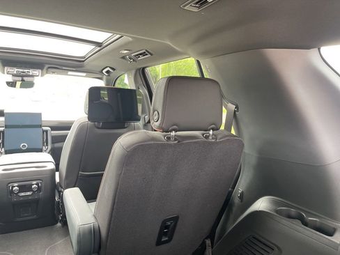 New 2026 GMC Yukon AT4 w/ AT4 Premium Plus Package AWD/4WD image 30