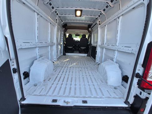 Used 2026 RAM ProMaster 2500 w/ Convenience Group FWD image 11
