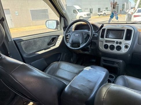 Used 2004 Ford Escape XLT FWD image 17