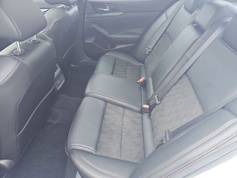 Used 2023 Nissan Maxima SR w/ Sport Mat Group image 29