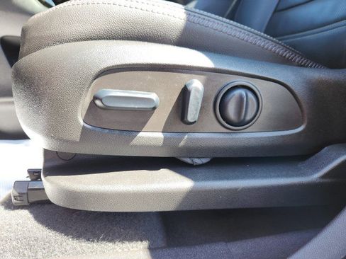 Used 2023 GMC Terrain Denali image 36