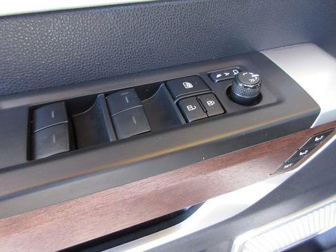 Used 2023 Toyota Sequoia Capstone AWD/4WD image 10