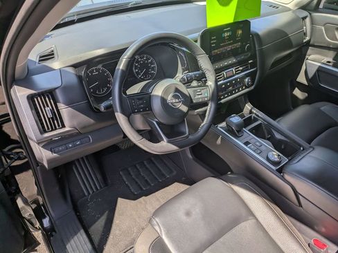 Used 2023 Nissan Pathfinder SL w/ SL Premium Package AWD/4WD image 11