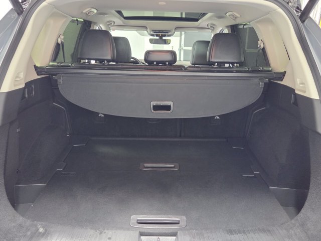 Used 2023 Nissan Rogue Platinum FWD image 12