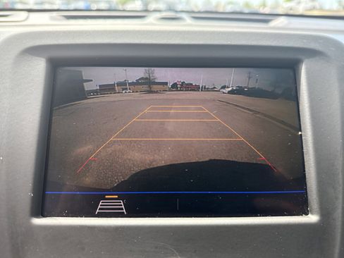 Used 2020 Chevrolet Equinox LS w/ LS Convenience Package image 23