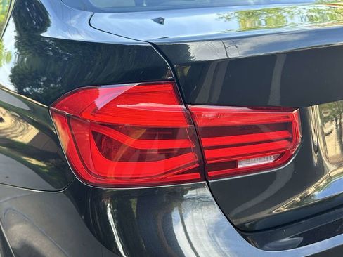 Used 2018 BMW 320i Sedan image 54