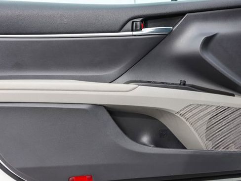 Used 2023 Toyota Camry SE image 22