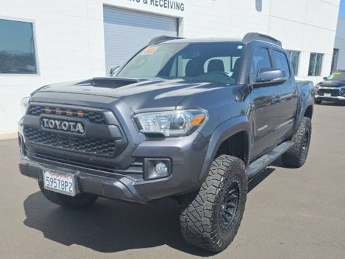 Used 2019 Toyota Tacoma TRD Sport w/ Technology Package RWD image 10