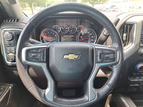 Used 2022 Chevrolet Silverado 1500 LTZ AWD/4WD image 9