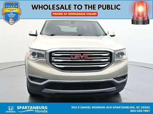 Used 2017 GMC Acadia SLE image 2