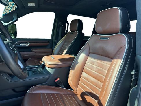 Used 2024 GMC Sierra 2500 Denali Ultimate AWD/4WD image 9