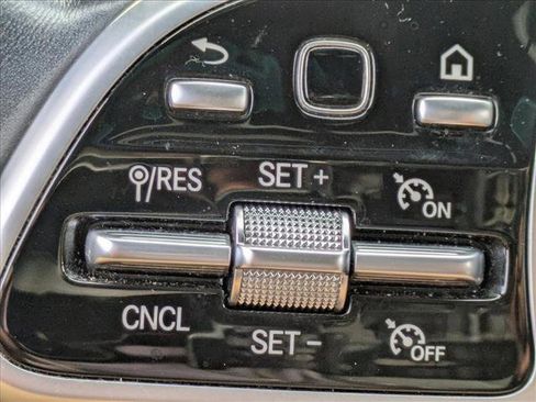 Used 2019 Mercedes-Benz E 300 image 9