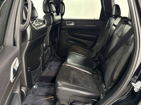 Used 2018 Jeep Grand Cherokee Altitude image 25