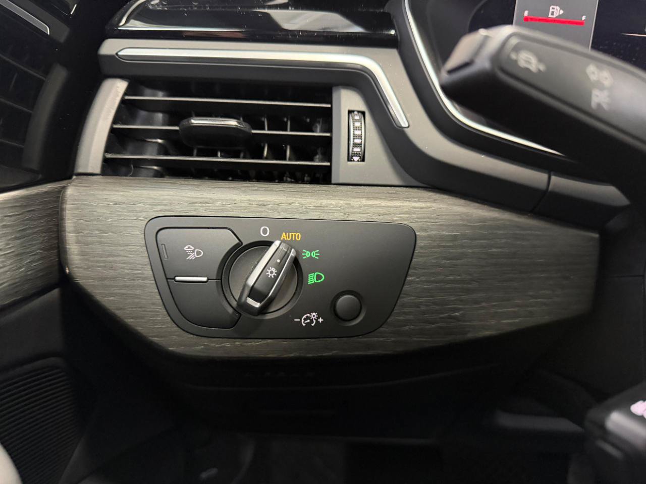 Used 2024 Audi A5 2.0T Premium Plus AWD/4WD image 37