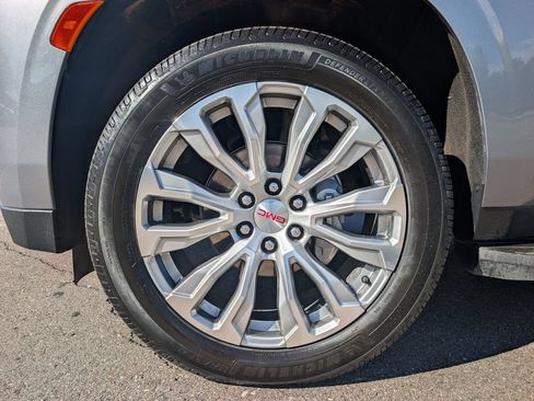 Used 2022 GMC Yukon Denali AWD/4WD image 12