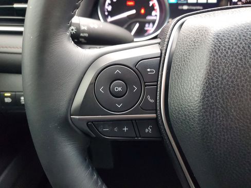 Used 2018 Toyota Camry L image 26