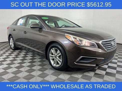 Used 2017 Hyundai Sonata SE FWD image 2