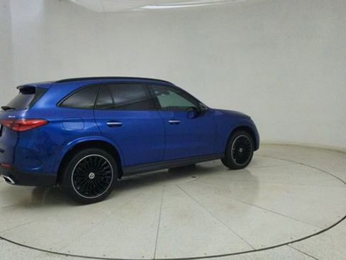 Used 2025 Mercedes-Benz GLC 350e 4MATIC w/ AMG Line image 75