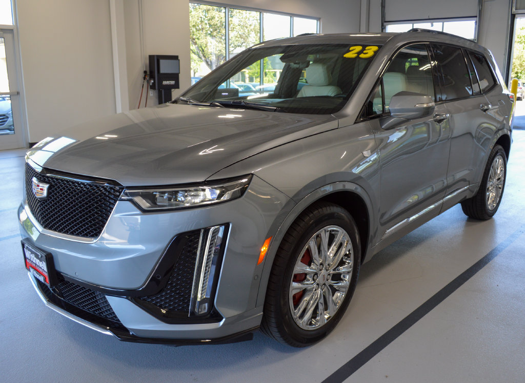 Used 2023 Cadillac XT6 Sport w/ Technology Package AWD/4WD image 1
