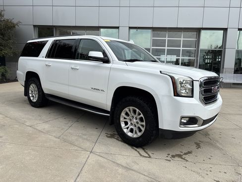 Used 2019 GMC Yukon XL SLT AWD/4WD image 3