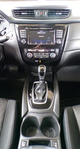 Used 2020 Nissan Rogue SV AWD/4WD image 30