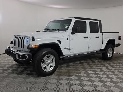 Used 2023 Jeep Gladiator Sport