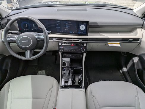 Used 2025 Hyundai Tucson SEL FWD image 32