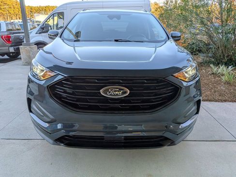 Certified 2024 Ford Edge SE w/ Black Appearance Package image 10