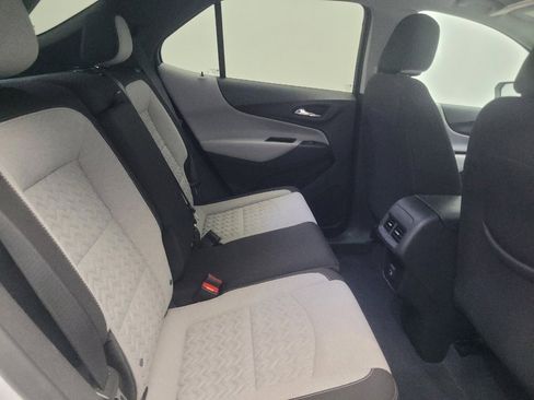 Used 2022 Chevrolet Equinox LT FWD image 19