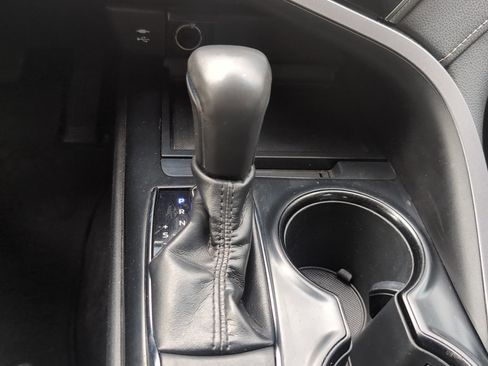 Used 2019 Toyota Camry SE w/ Convenience Package image 25