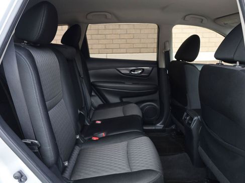 Used 2018 Nissan Rogue SV AWD/4WD image 23