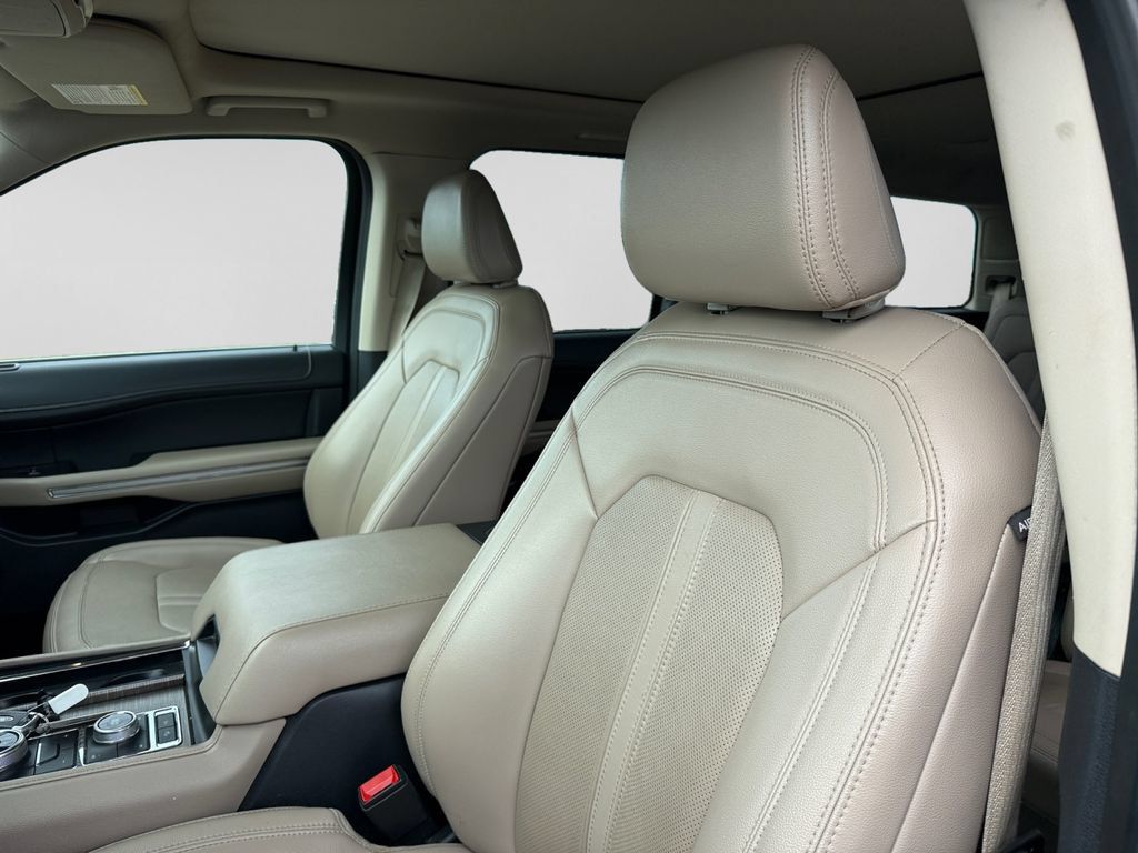 Used 2024 Ford Expedition Limited AWD/4WD image 23