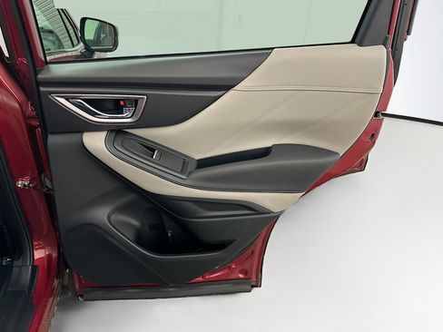 Used 2023 Subaru Forester Limited image 33