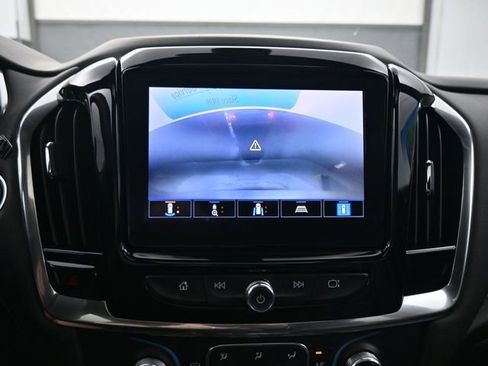 Used 2022 Chevrolet Traverse LT w/ LT Premium Package FWD image 21