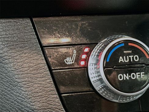 Used 2024 Mitsubishi Outlander SE image 21