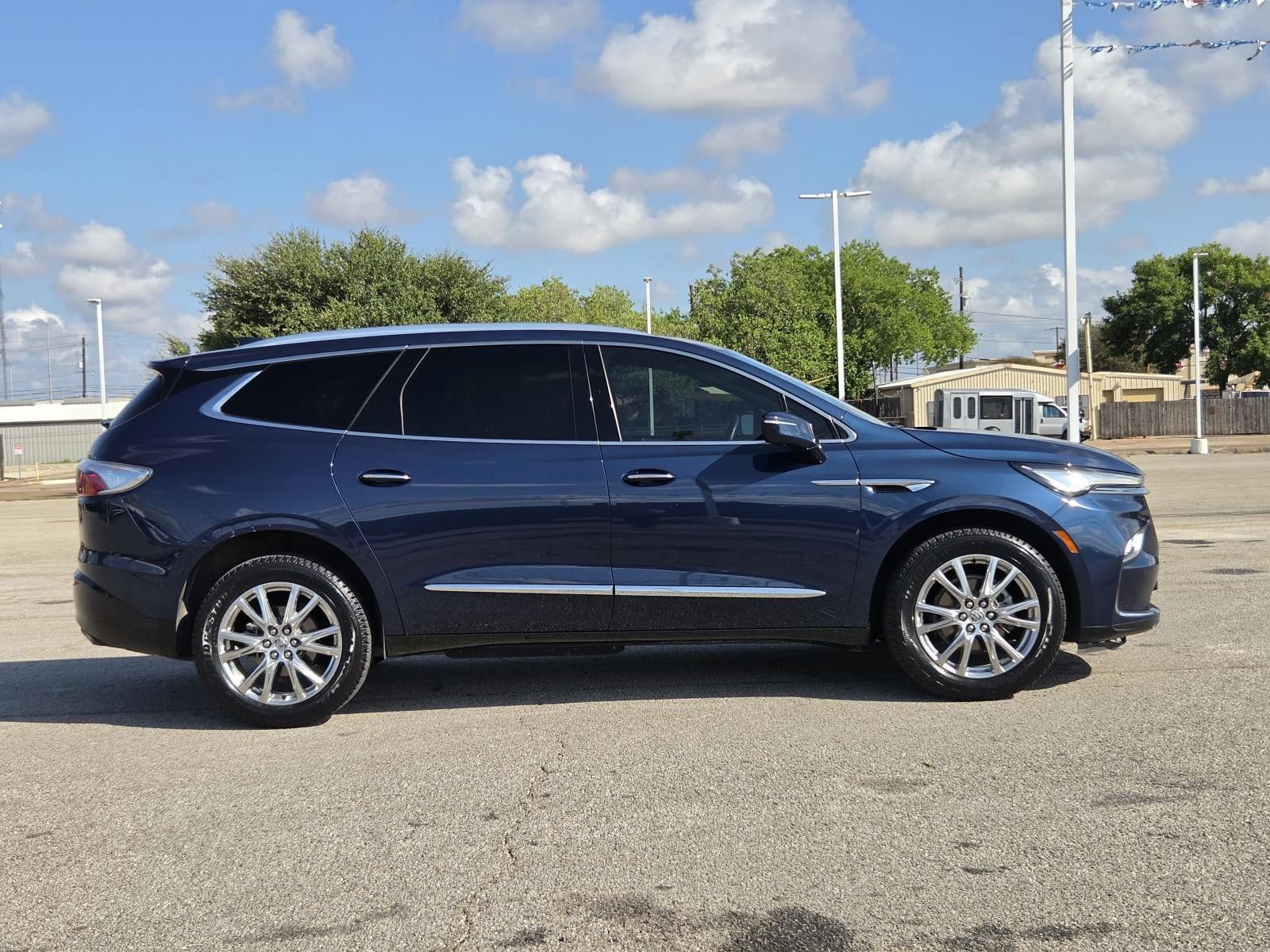 Certified 2023 Buick Enclave Premium w/ Experience Buick Package FWD image 2