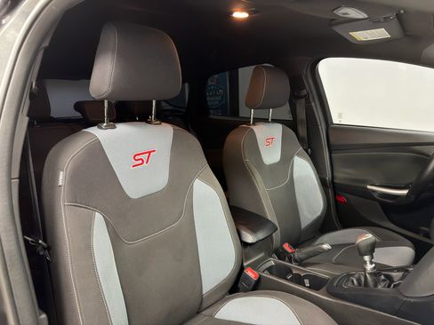 Used 2017 Ford Focus ST image 12
